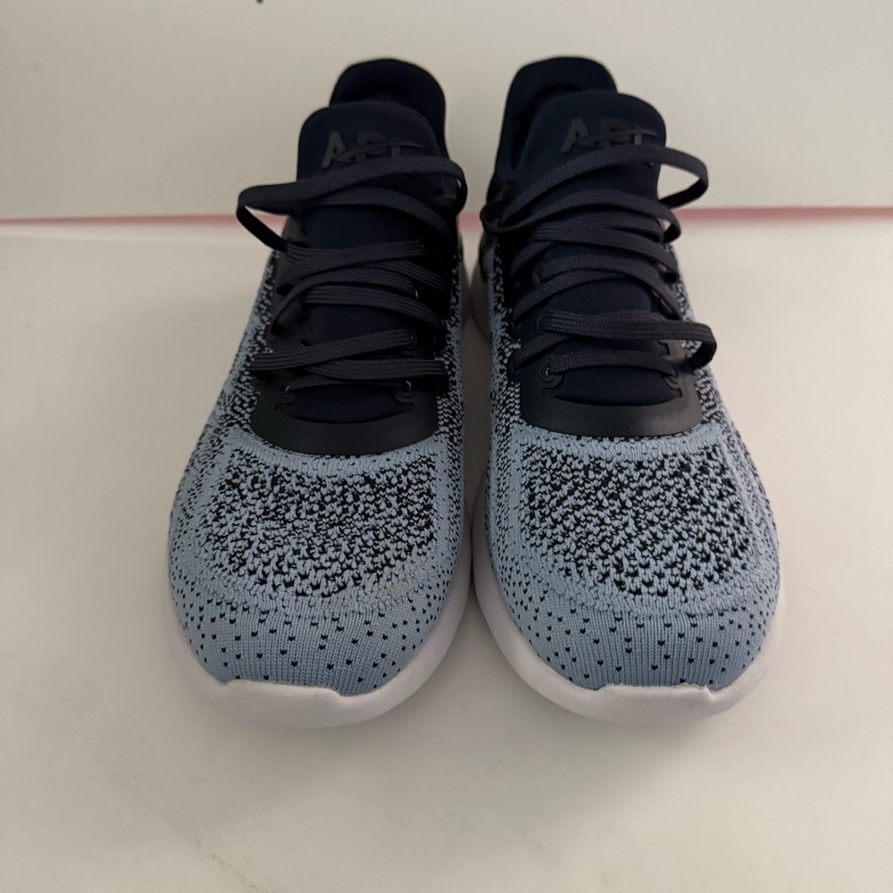 APL Techloom Tracer W Sneakers - Navy and Black